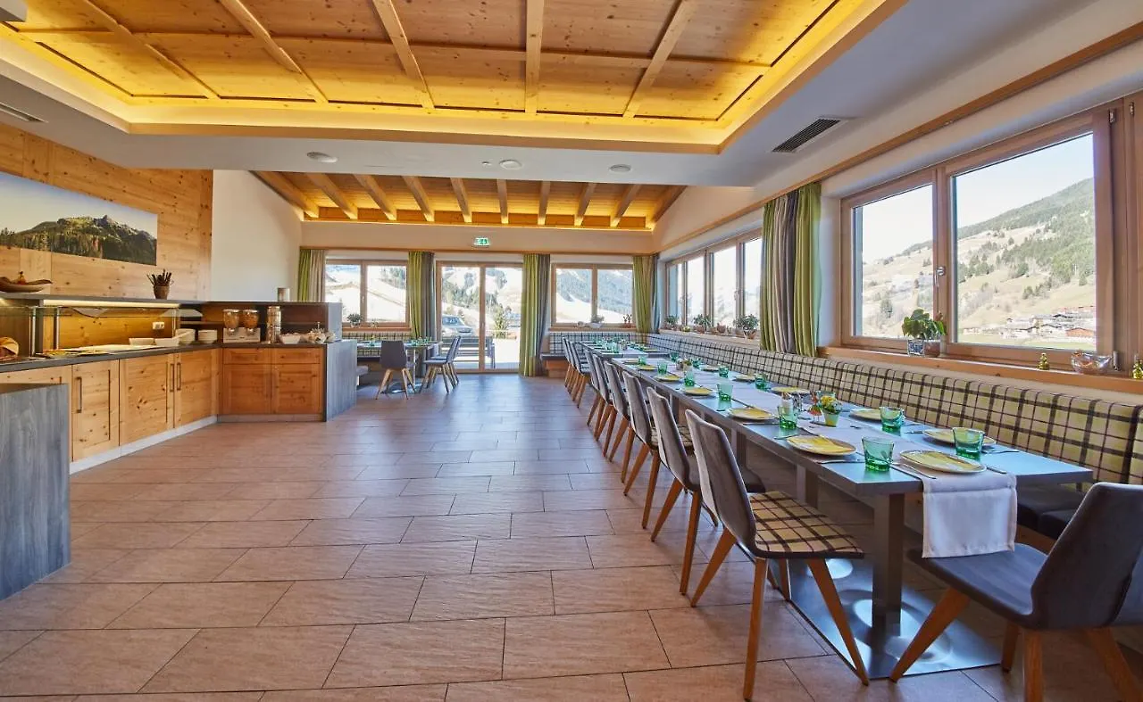 Hotel Am Mitteregghof Saalbach 0*,